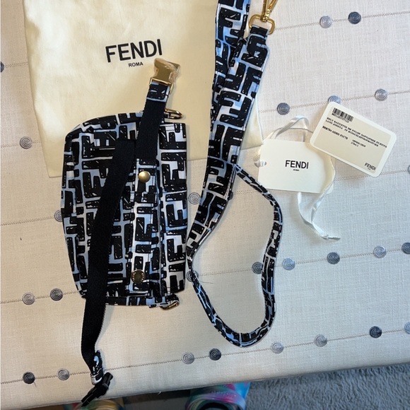 Fendi Belt Bag / Bum Bag or Crossbody Bag - Picture 10 of 10